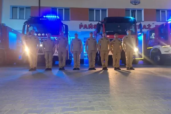 Strażacy z Hrubieszowa oddali hołd kolegom z Niska. Syreny zawyły o 18:00