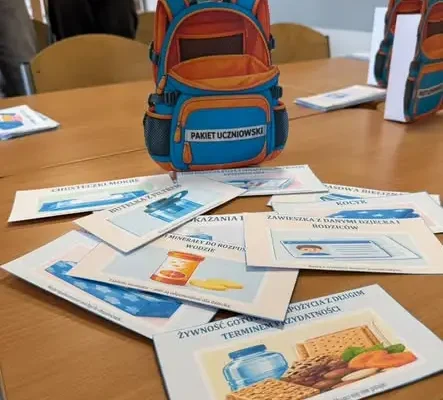 Pakiet uczniowski – co spakować do plecaka na wypadek alarmu w szkole?