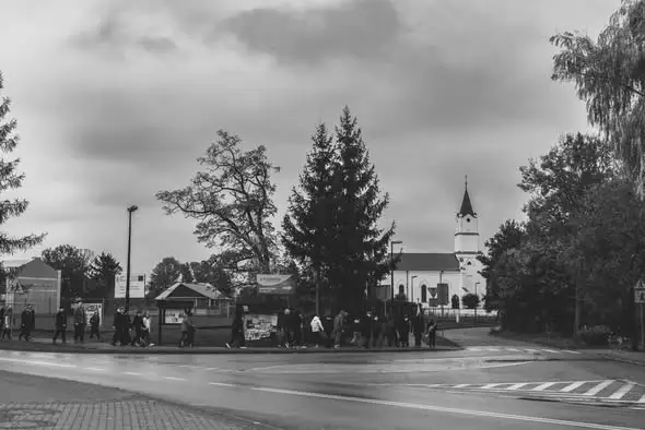 Po 87 latach pochowano policjantów zamordowanych w Małkowie w 1939 r.