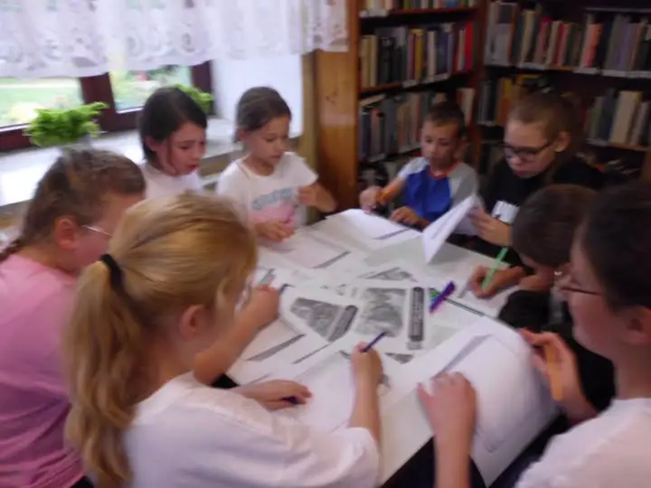 Lekcja biblioteczna w Kryłowie: uczniowie odkrywali tajniki książek